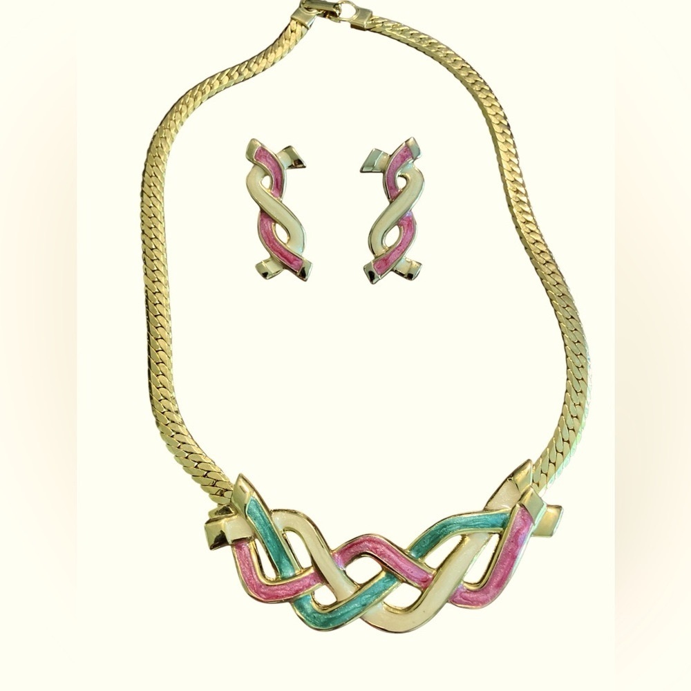 Gold tone and Enamel Graphic Knot Necklace and Earring Set